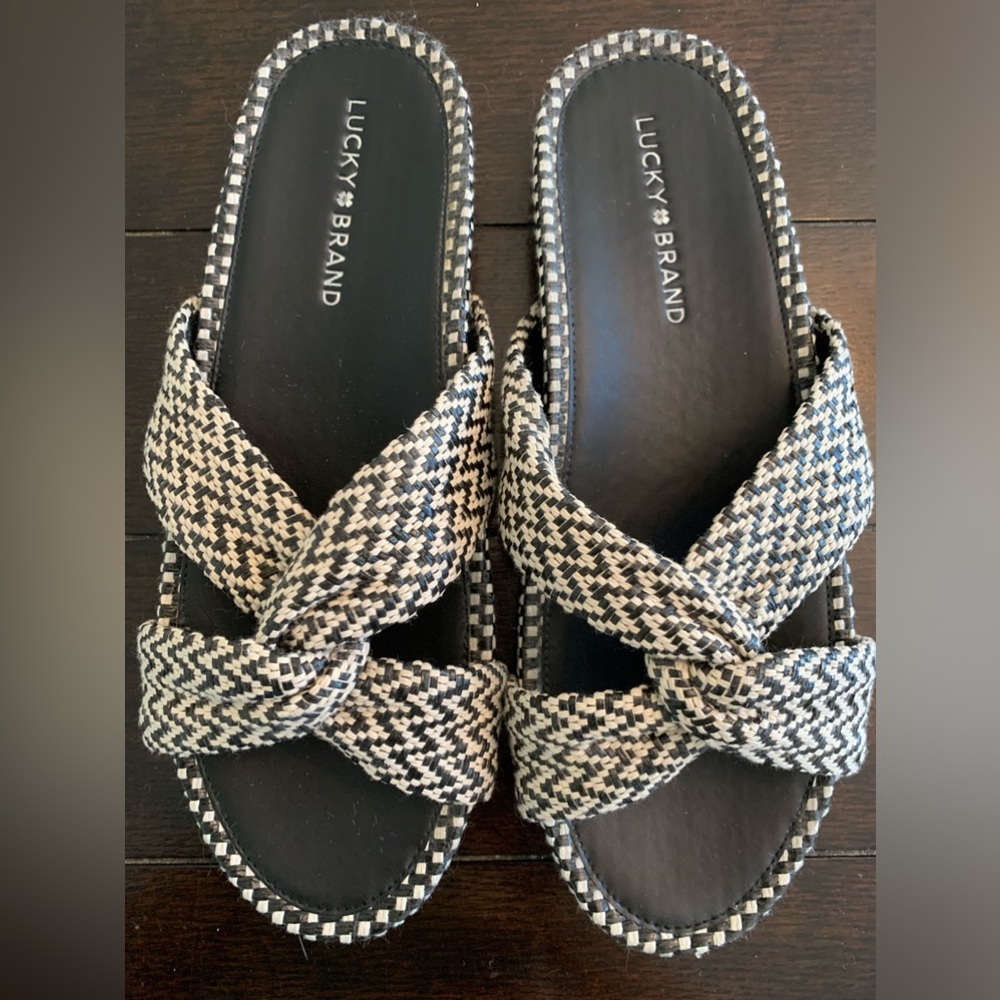 LUCKY TWO TONED BRAIDED SLIDE